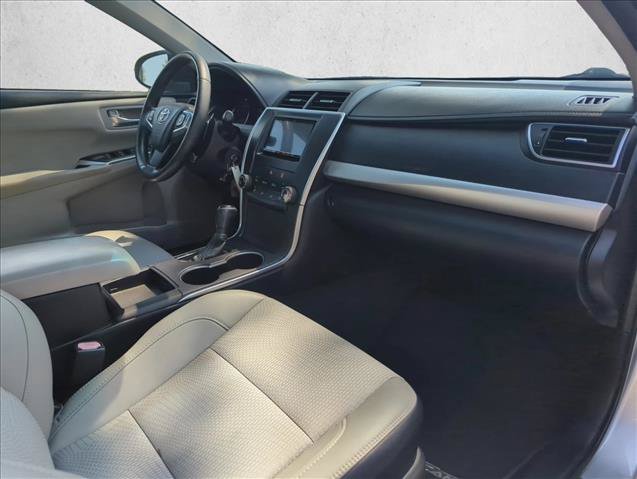 Used 2016 Toyota Camry SE FWD image 28