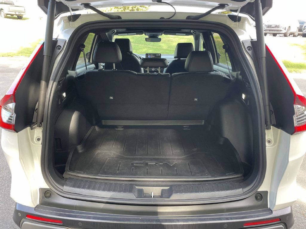 Used 2025 Honda CR-V Sport-L image 9