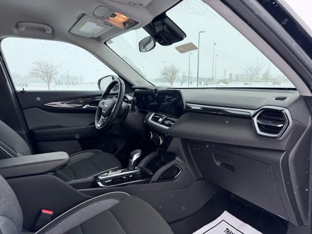 Used 2024 Chevrolet TrailBlazer LT w/ LT Cold Weather Package image 23