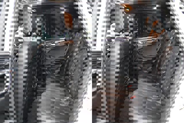 Used 2015 Porsche Macan S w/ Premium Package Plus image 20