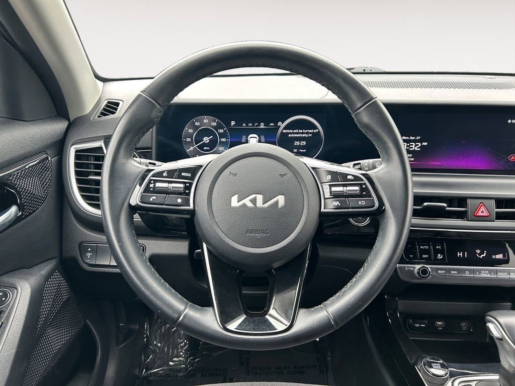 Used 2024 Kia Seltos S AWD/4WD image 13