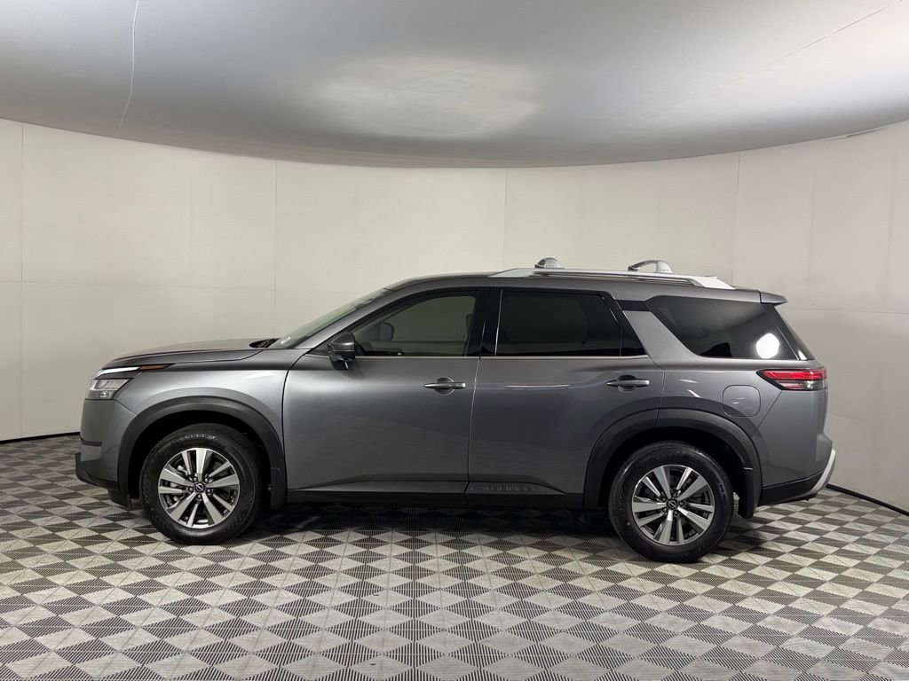 Used 2023 Nissan Pathfinder SL image 11