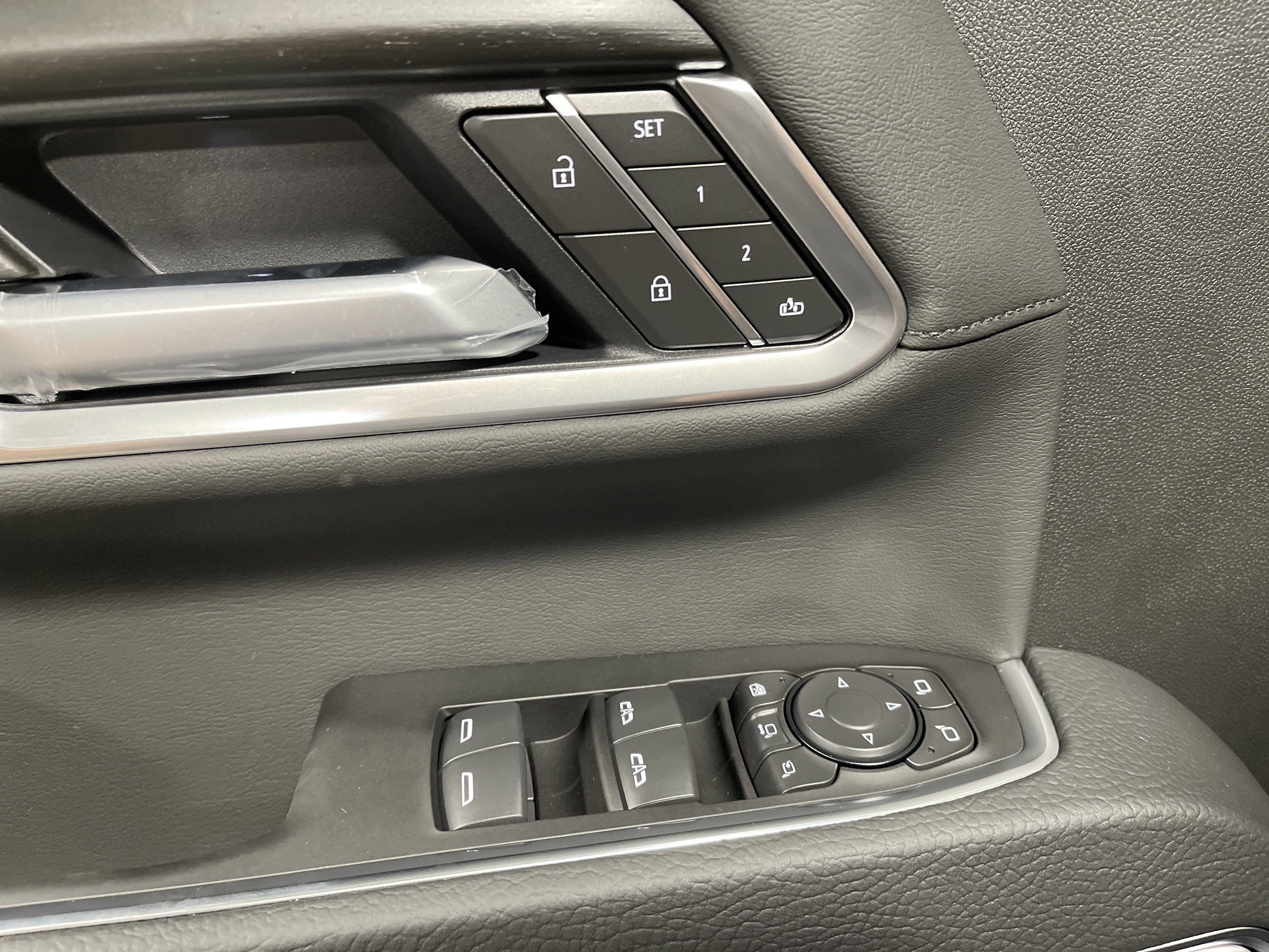 New 2026 GMC Sierra 2500 Denali w/ Denali Reserve Package image 12