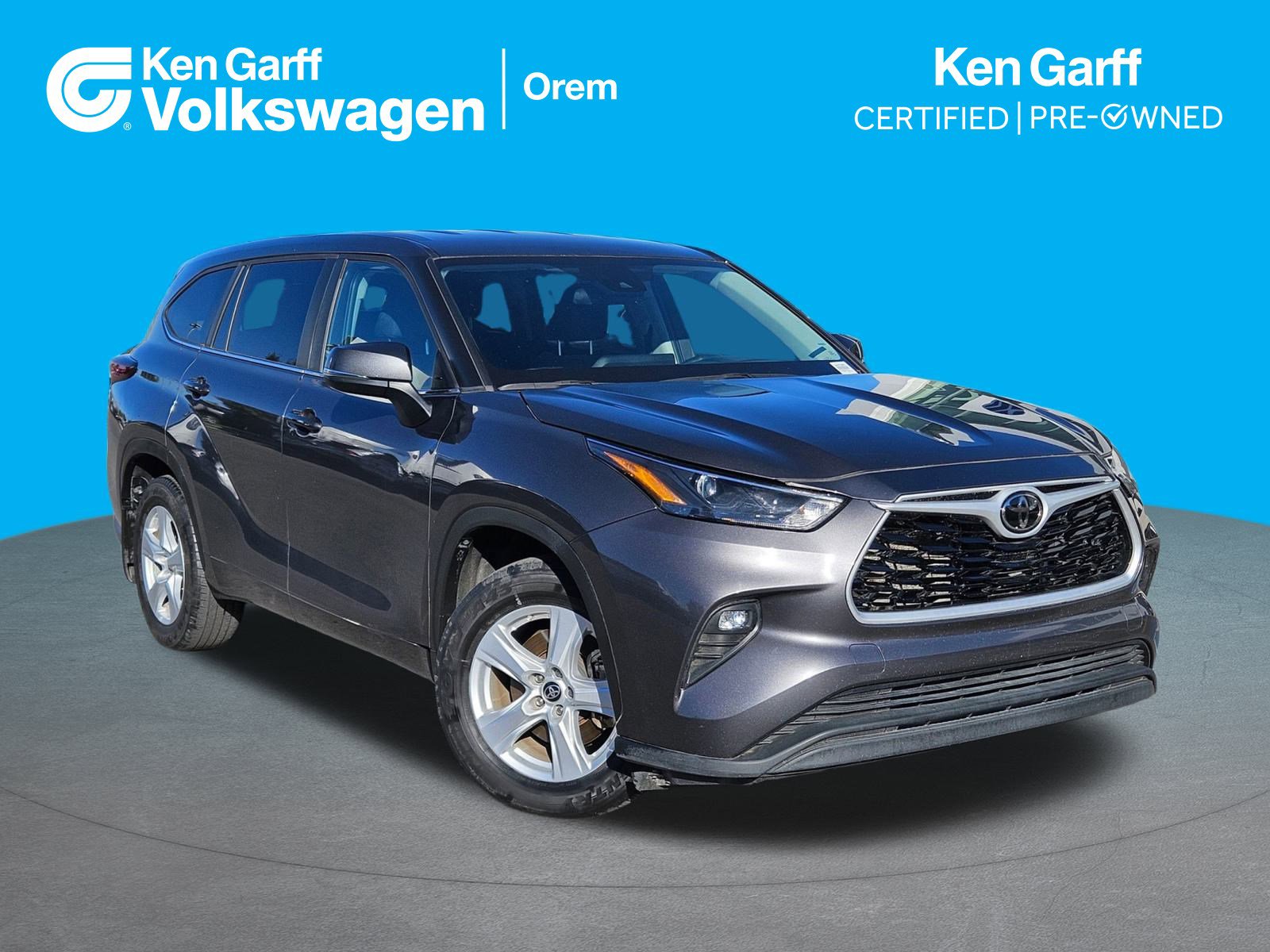 Used 2024 Toyota Highlander LE image 1