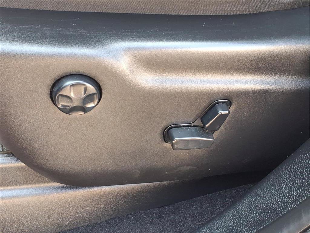 Used 2021 Jeep Grand Cherokee Laredo RWD image 18