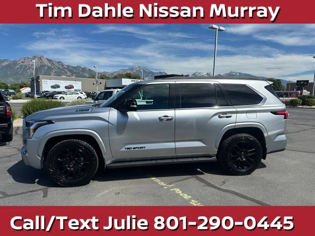 Used 2023 Toyota Sequoia SR5 w/ SR5 Premium Package AWD/4WD image 7