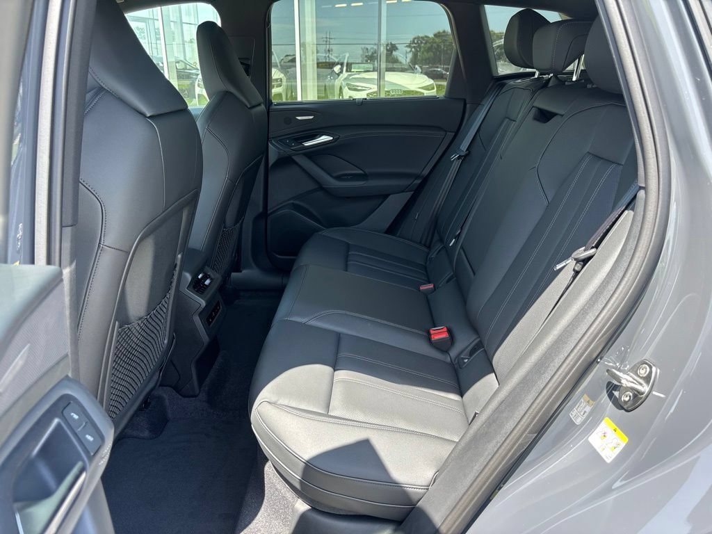 New 2027 Audi Q6 e-tron Premium Plus AWD/4WD image 9