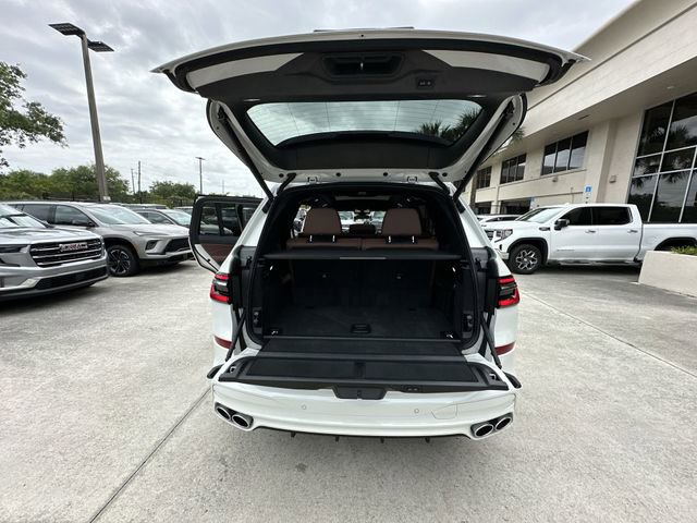 Used 2024 BMW ALPINA XB7 AWD/4WD image 34