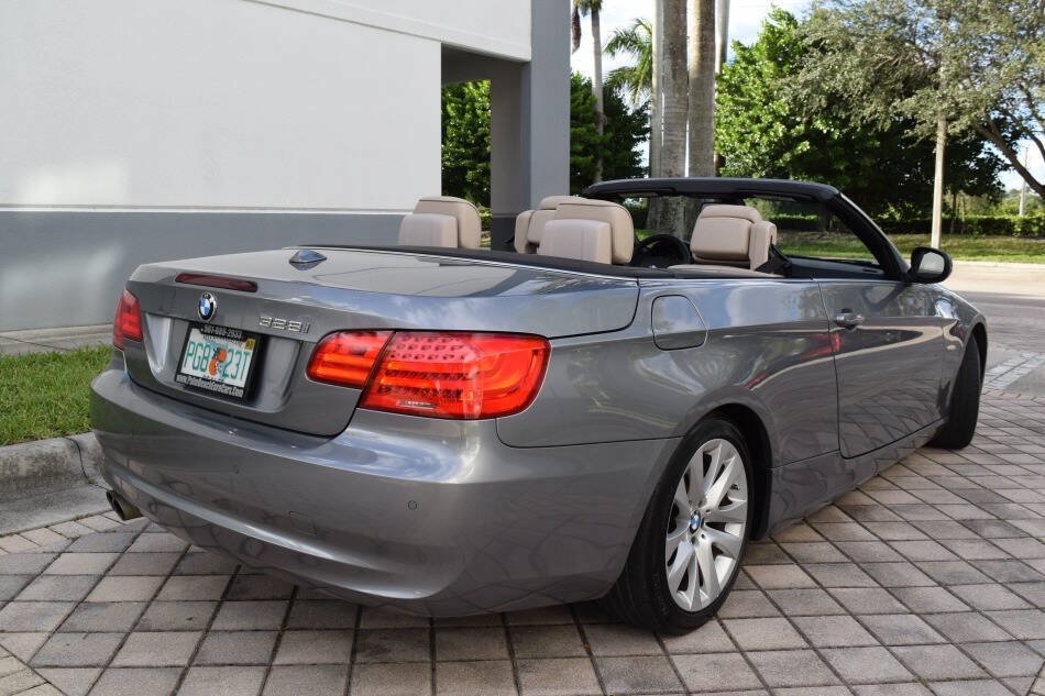 Used 2013 BMW 328i Convertible RWD image 40