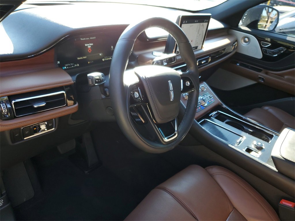 Certified 2023 Lincoln Aviator Reserve w/ Equipment Group 201A image 21