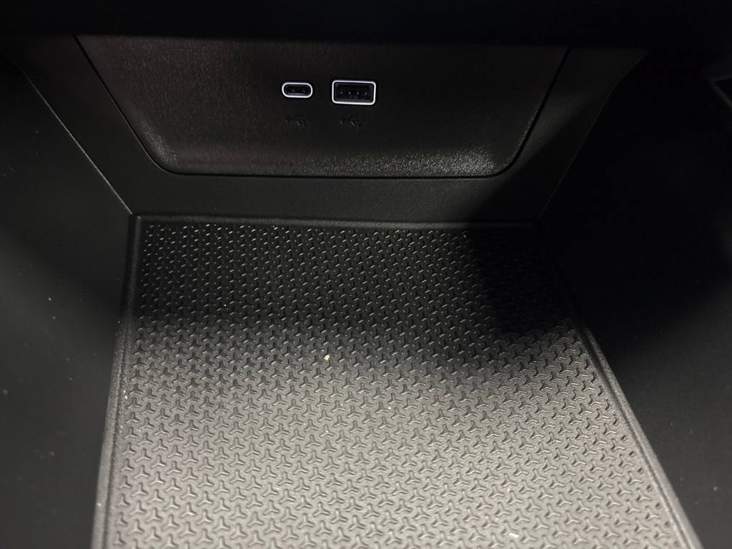 New 2026 Chevrolet Equinox RS w/ Convenience Package III FWD image 37