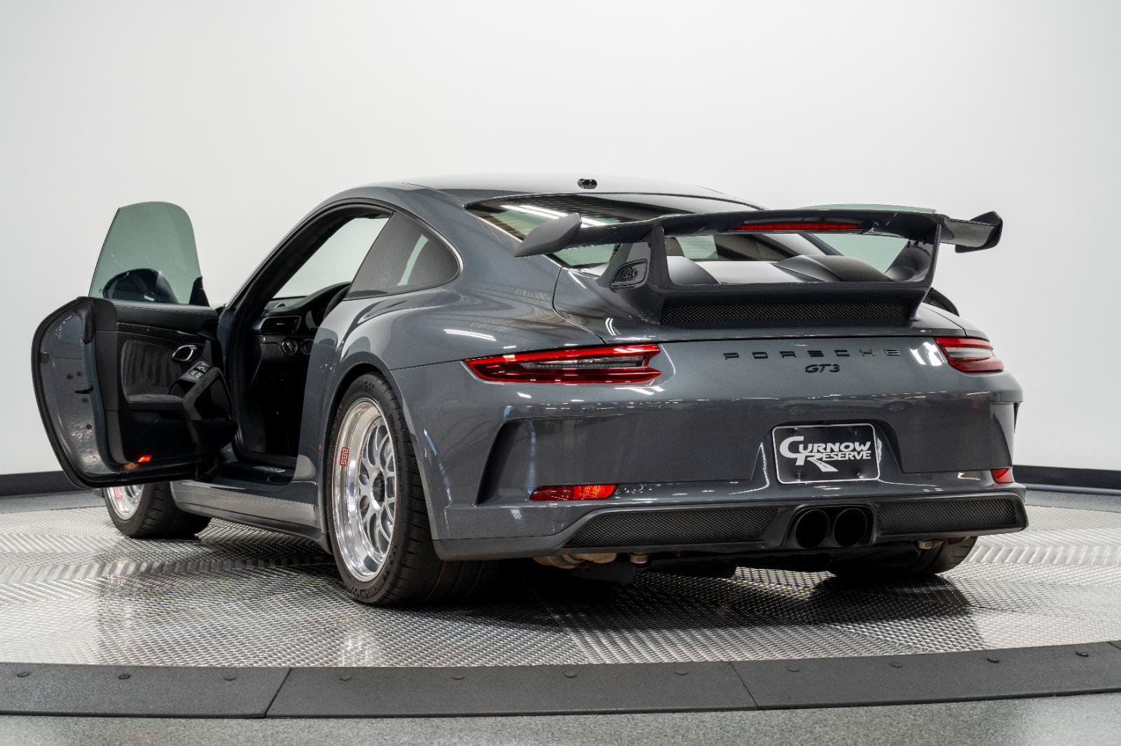 Used 2018 Porsche 911 GT3 RWD image 38