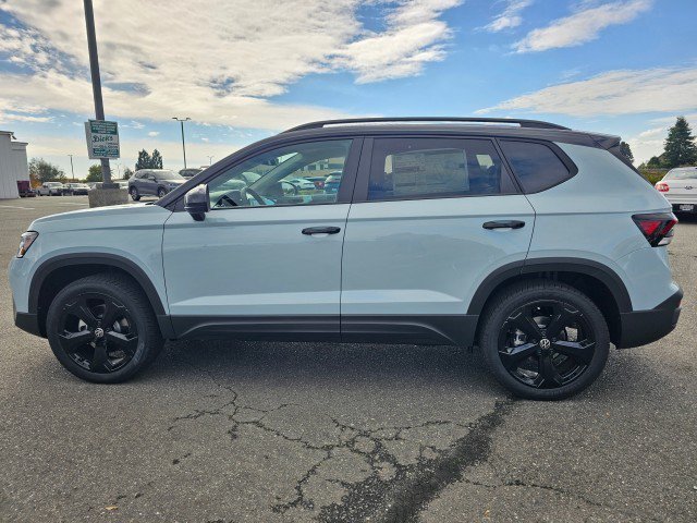 New 2027 Volkswagen Taos SE AWD/4WD image 6