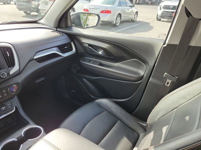 Used 2021 GMC Terrain SLT w/ Infotainment Package II image 3