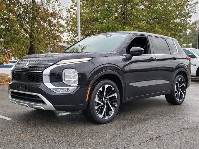 Used 2024 Mitsubishi Outlander SE image 4