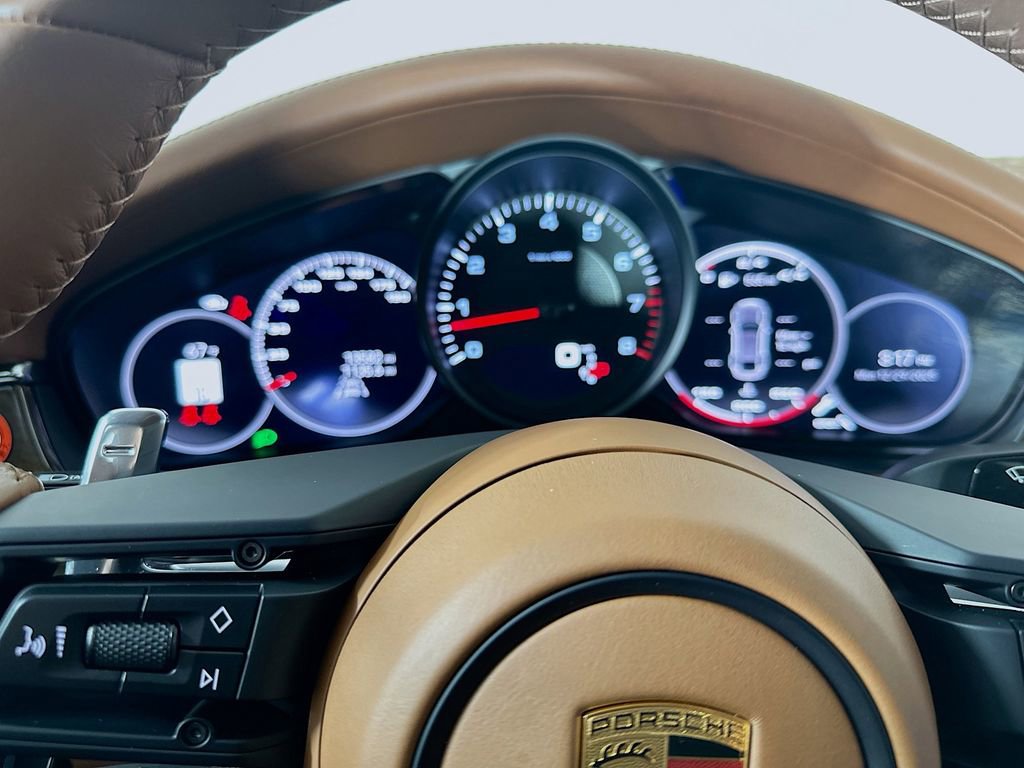 Used 2023 Porsche Panamera Platinum Edition image 13