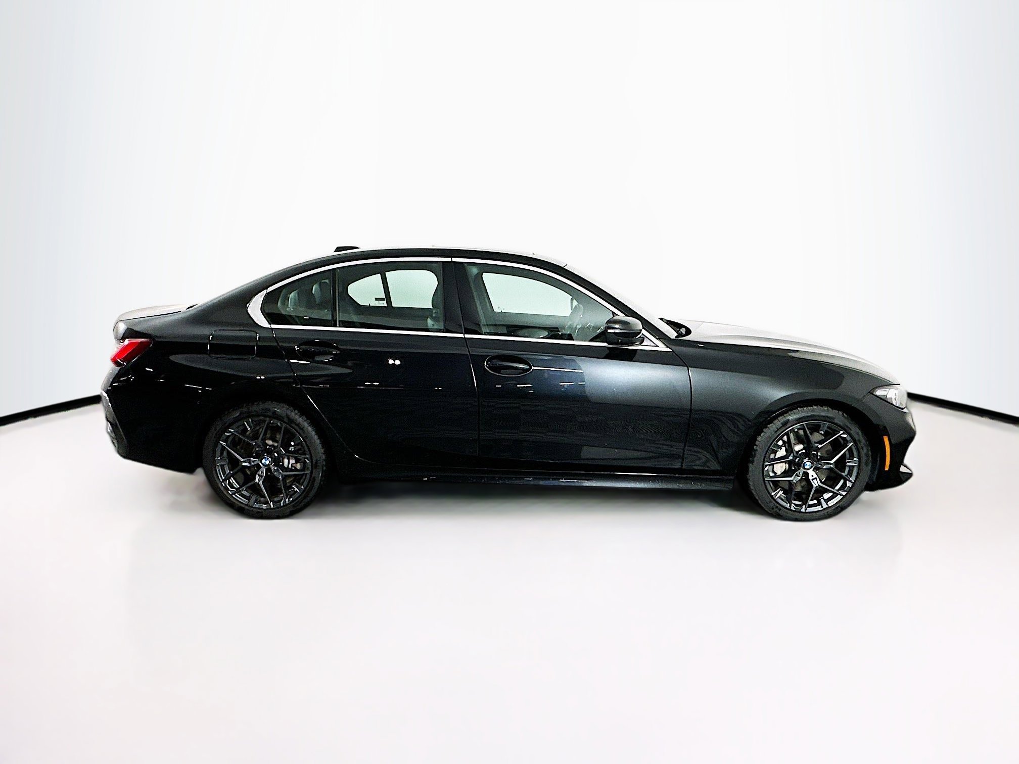 Used 2025 BMW 330i Sedan w/ Convenience Package image 10