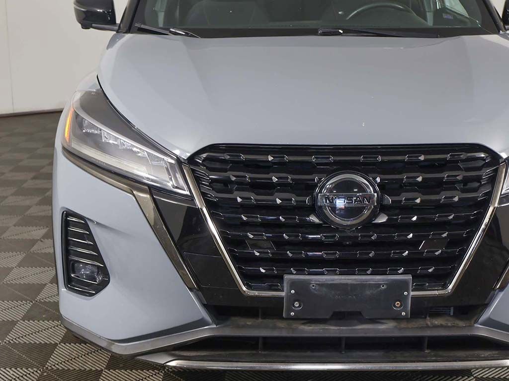 Used 2021 Nissan Kicks SR w/ Exterior Package image 12