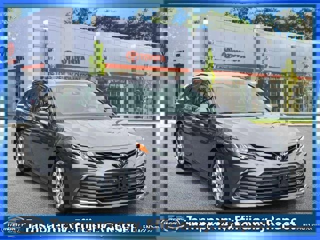 Used 2023 Toyota Camry LE image 1