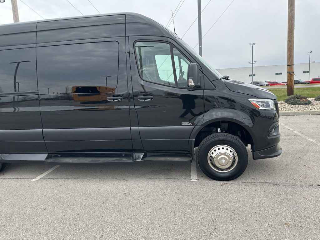 Used 2023 Mercedes-Benz Sprinter 3500 image 29