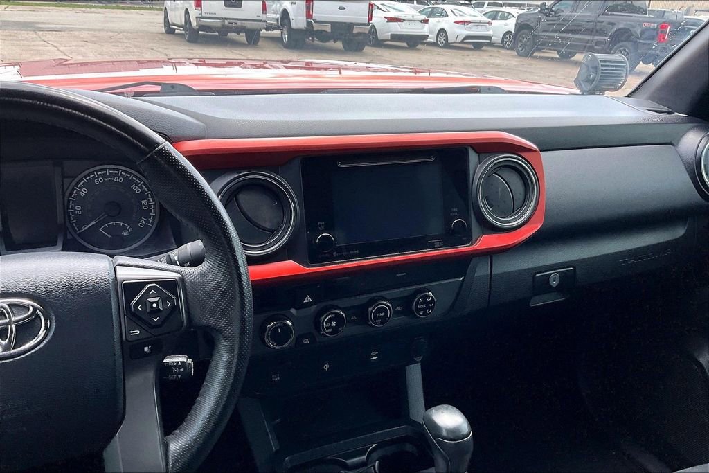 Used 2017 Toyota Tacoma TRD Off-Road w/ Tow Package (A/T) image 6