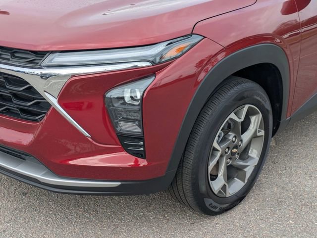 Used 2025 Chevrolet Trax LT image 9