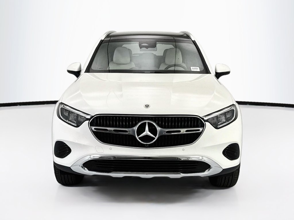 Certified 2026 Mercedes-Benz GLC 300 image 2