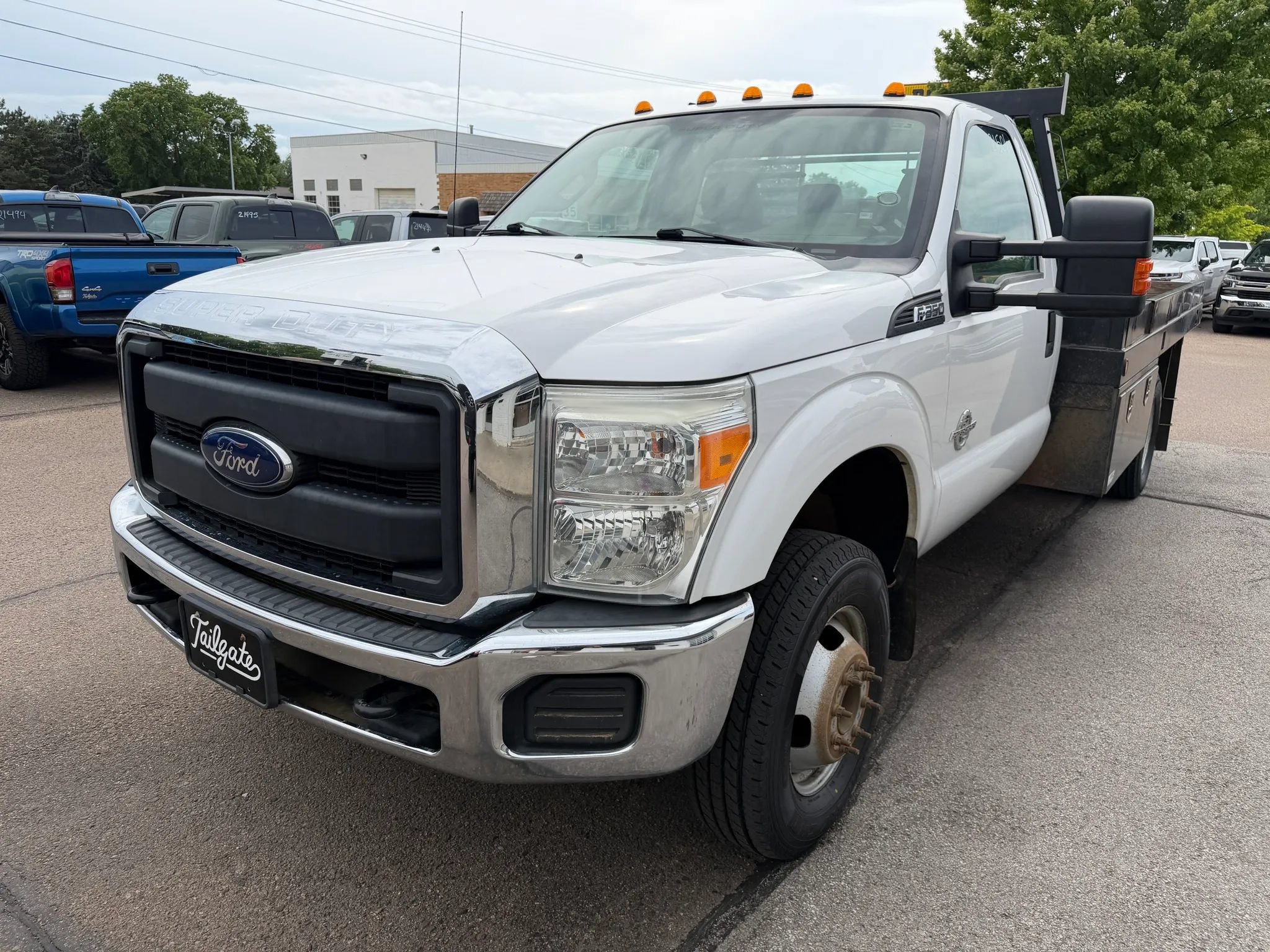 Used 2016 Ford F350 XL w/ Power Equipment Group AWD/4WD image 4