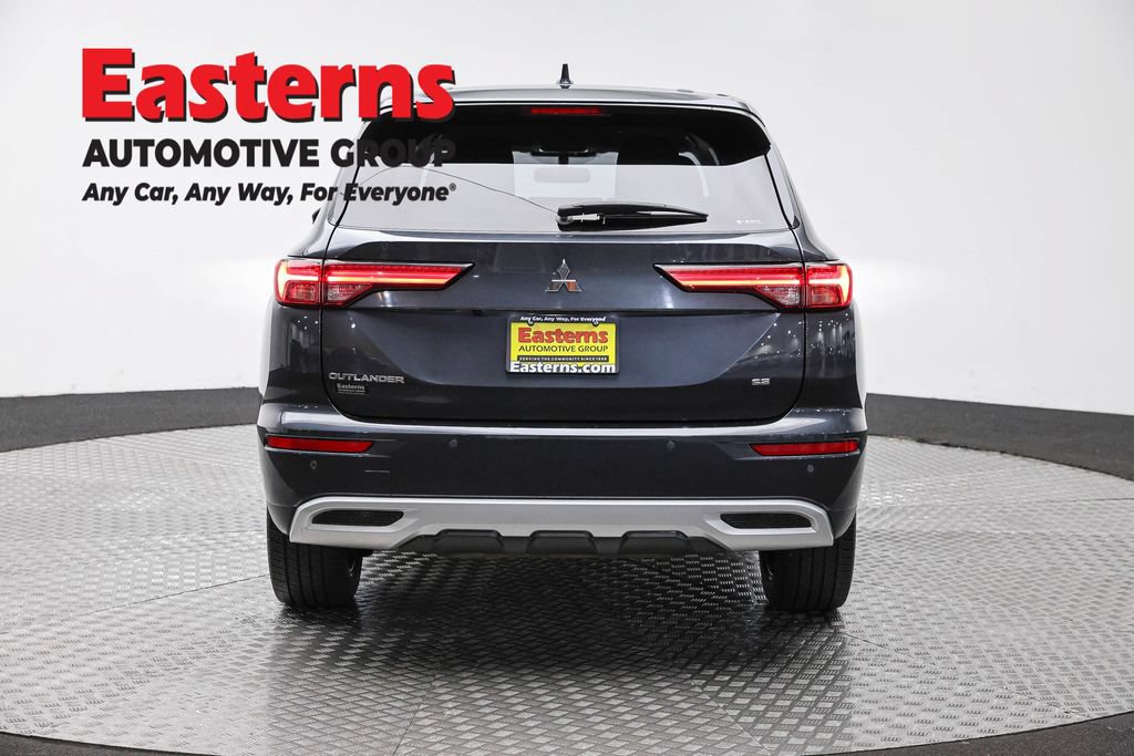 Used 2024 Mitsubishi Outlander SE AWD/4WD image 6