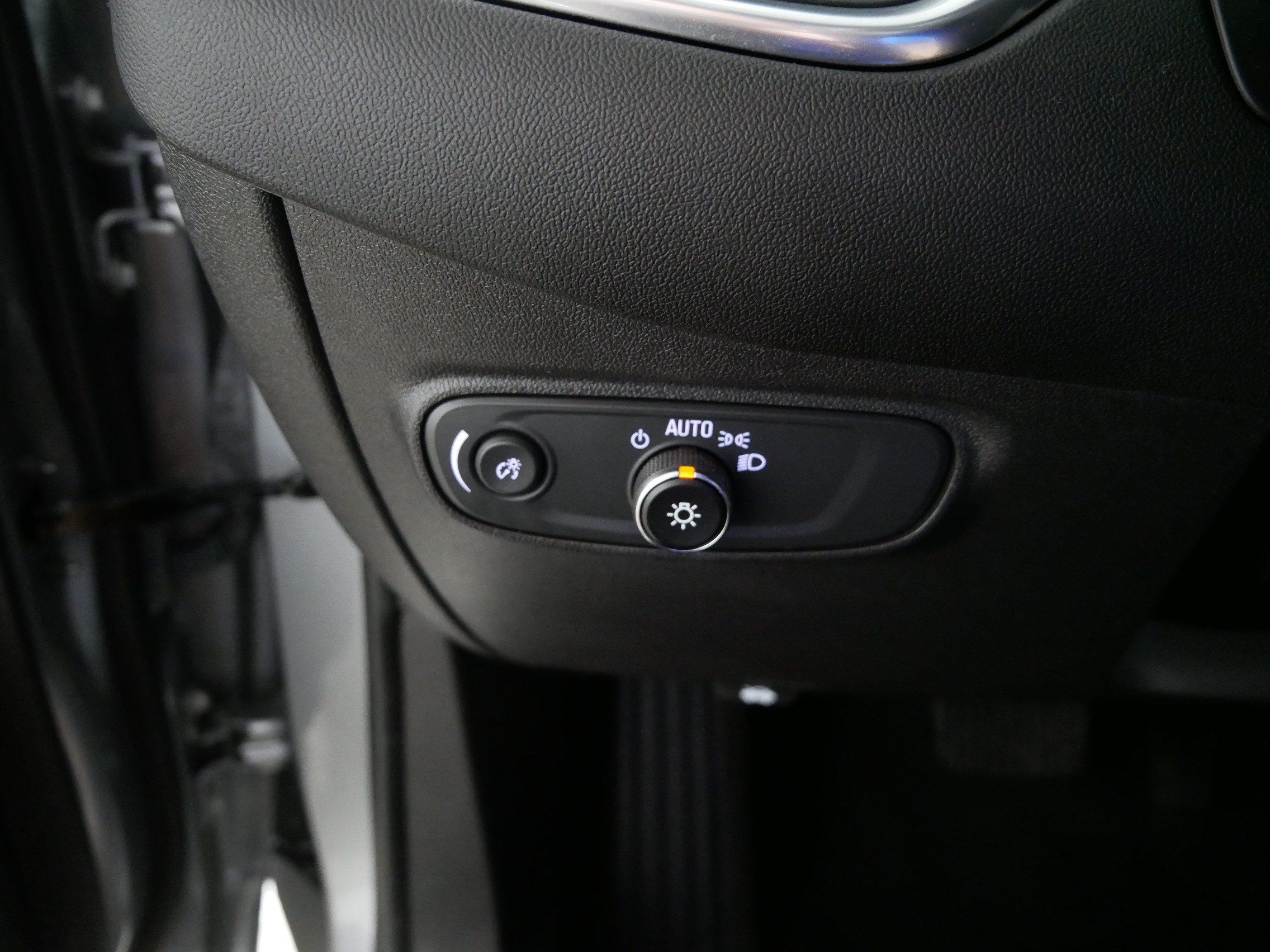 Used 2024 Chevrolet Equinox LT FWD image 26