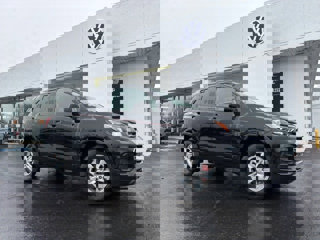 Used 2022 Chevrolet Trax LS w/ Tint and Cruise Package