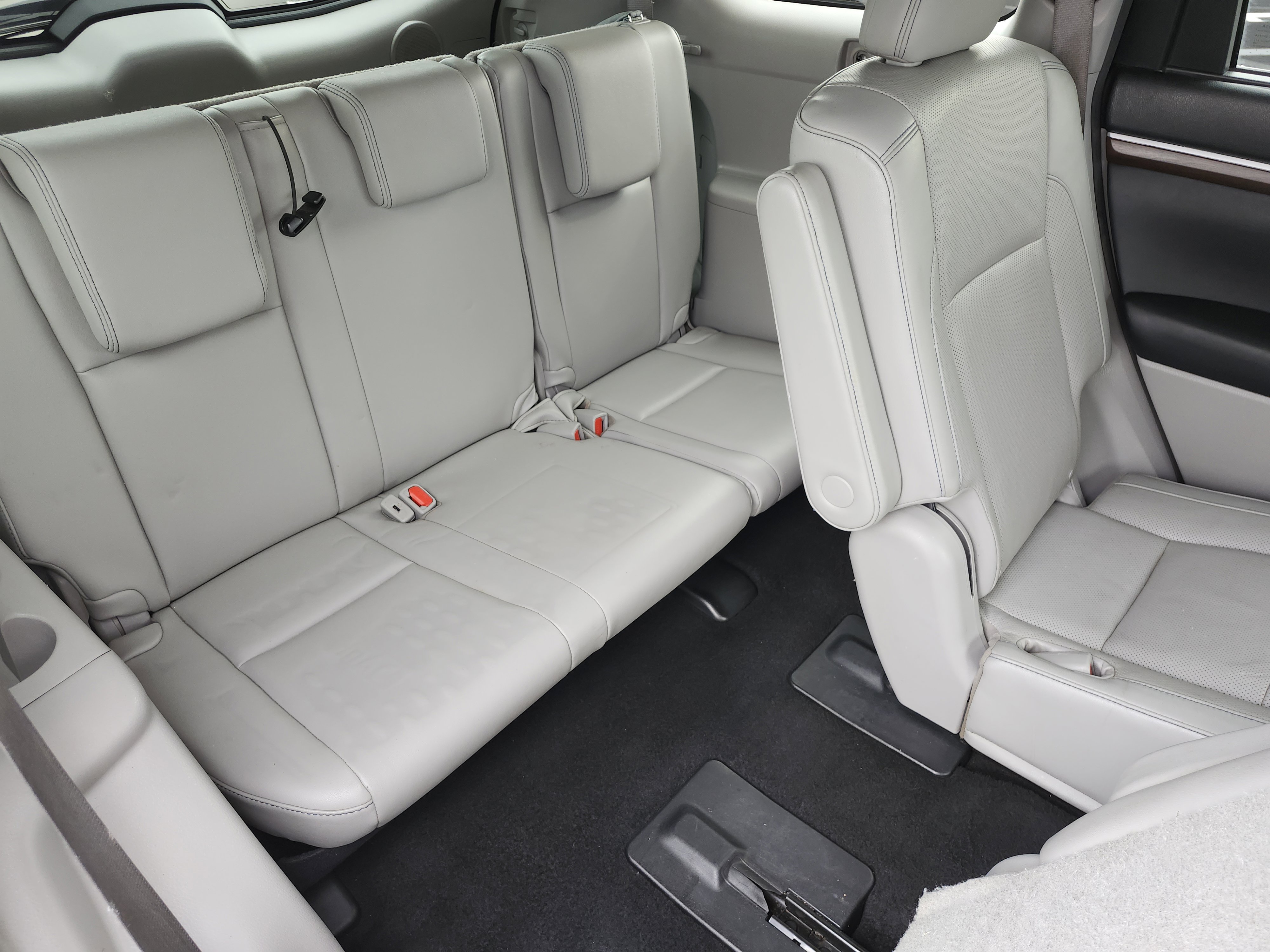 Used 2016 Toyota Highlander Limited image 20