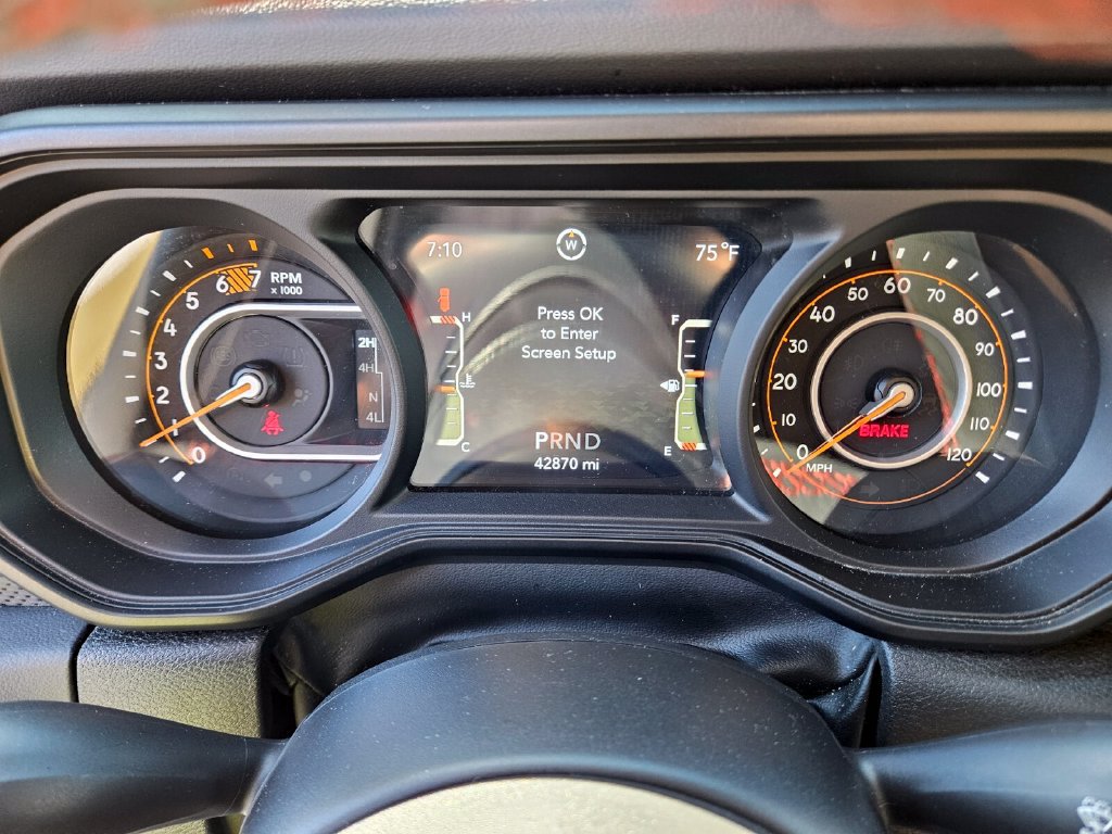 Used 2025 Jeep Wrangler Unlimited Rubicon AWD/4WD image 30