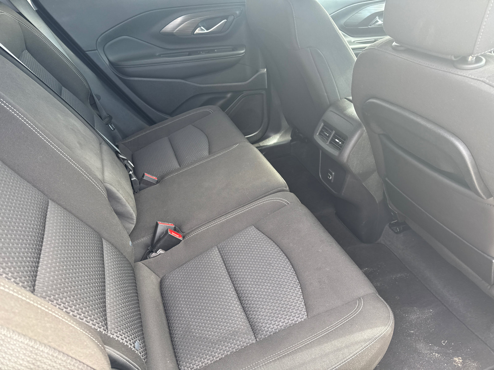 Used 2024 GMC Terrain SLE image 15