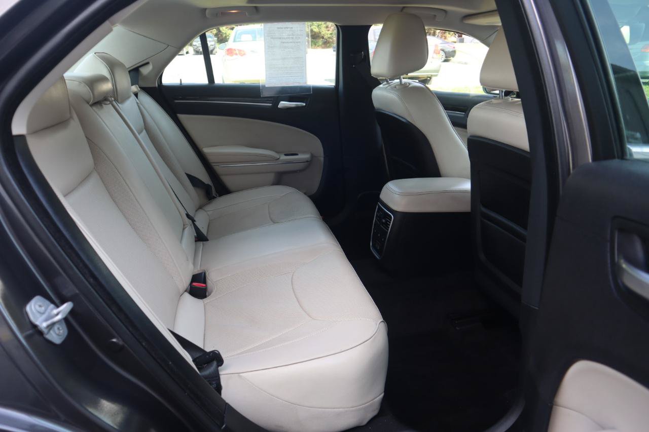 Used 2015 Chrysler 300 C w/ Light Group RWD image 46