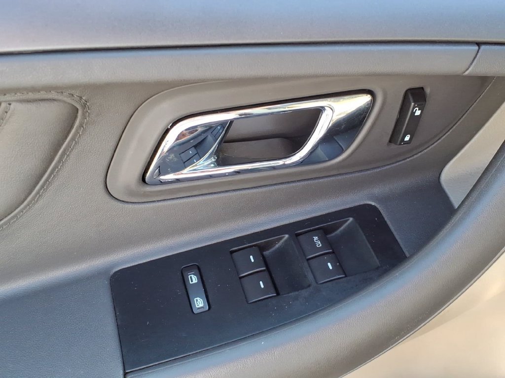 Used 2011 Ford Taurus SEL w/ 201A Rapid Spec Order Code FWD image 16