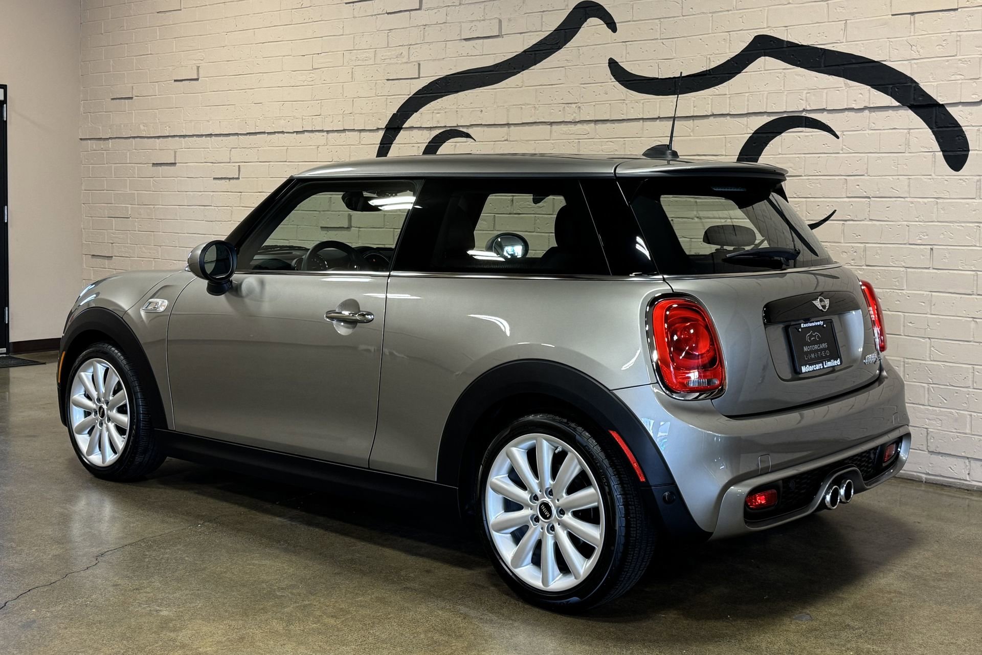 Used 2017 MINI Cooper S FWD image 9