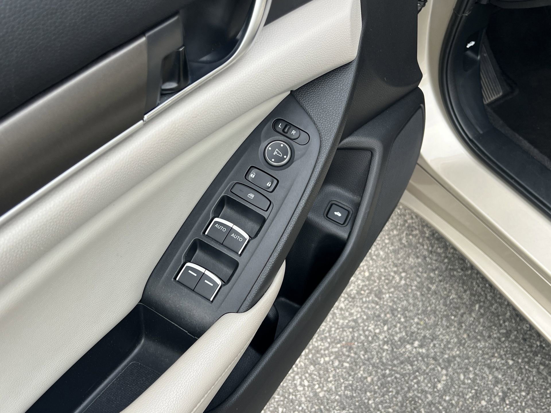 Used 2018 Honda Accord LX image 15