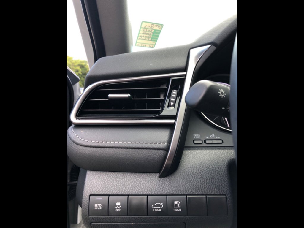 Used 2024 Toyota Camry SE image 8