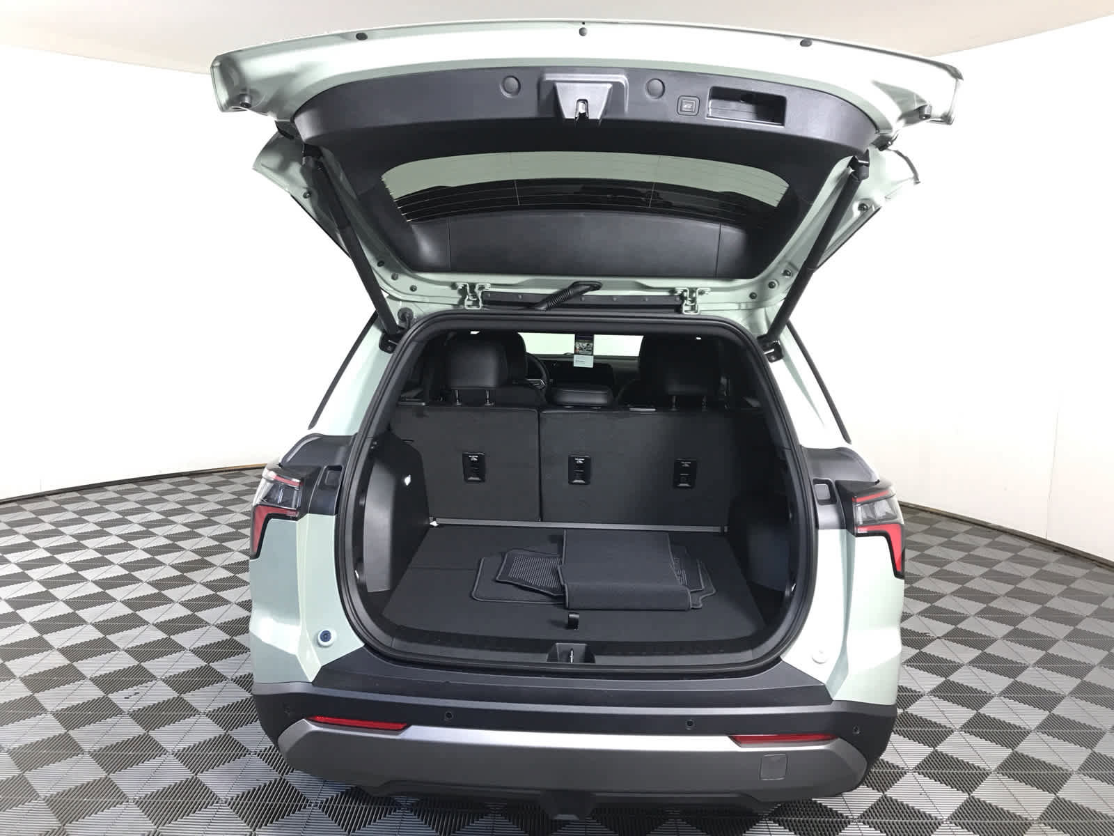 New 2026 Chevrolet Equinox LT w/ Convenience Package II image 14