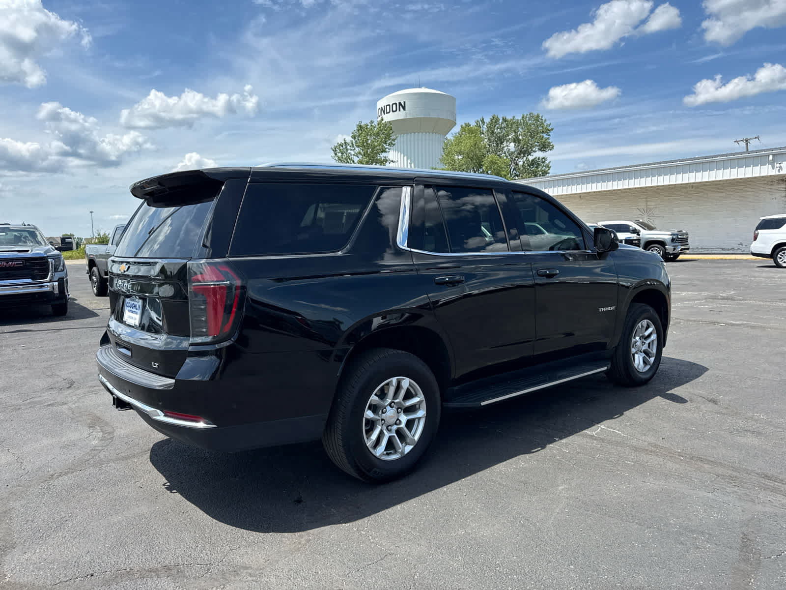 Certified 2025 Chevrolet Tahoe LT AWD/4WD image 2