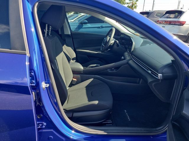 Used 2024 Hyundai Elantra SEL FWD image 8