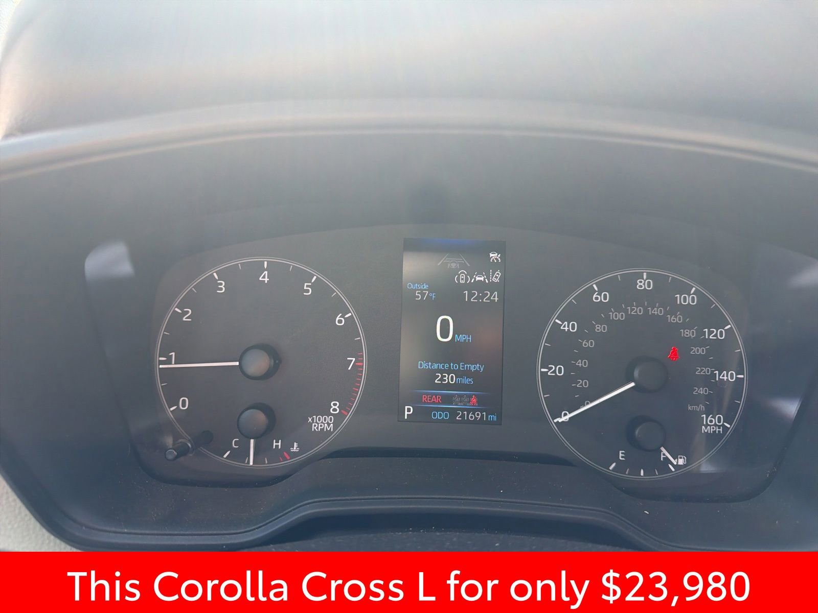 Used 2024 Toyota Corolla Cross L image 11