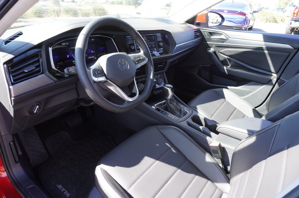 Used 2023 Volkswagen Jetta SE FWD image 17