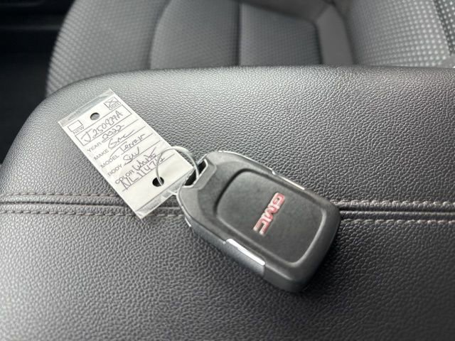 Used 2022 GMC Terrain SLE image 28