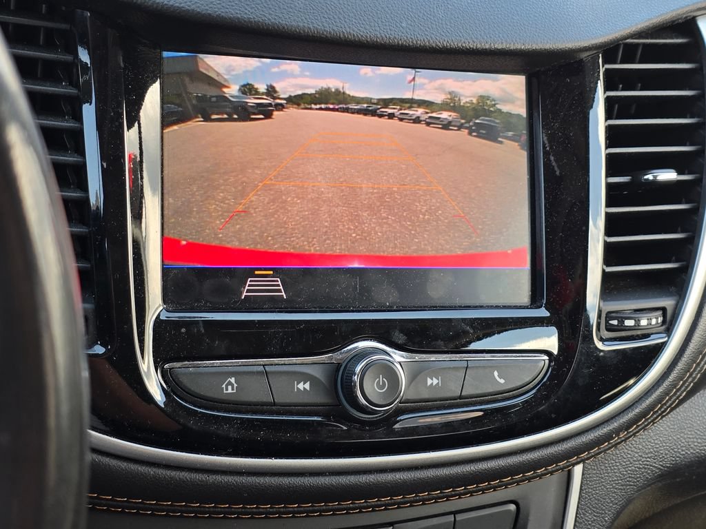 Used 2020 Chevrolet Trax LT w/ Sun & Sound Package AWD/4WD image 7