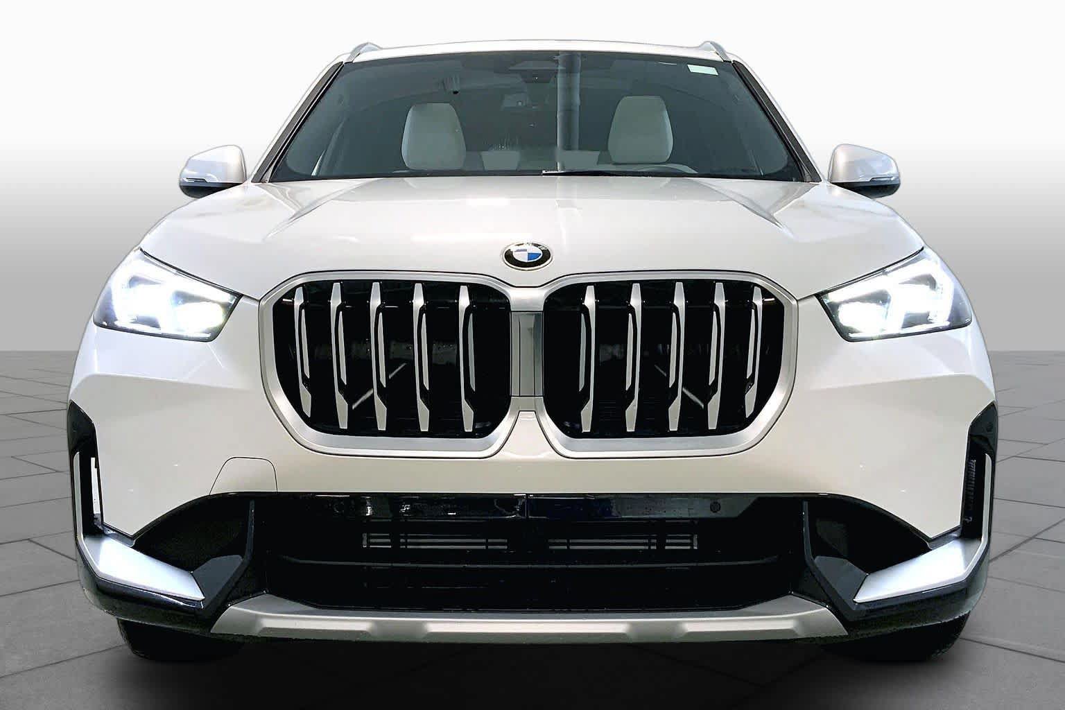 New 2026 BMW X1 xDrive28i w/ Convenience Package AWD/4WD image 3