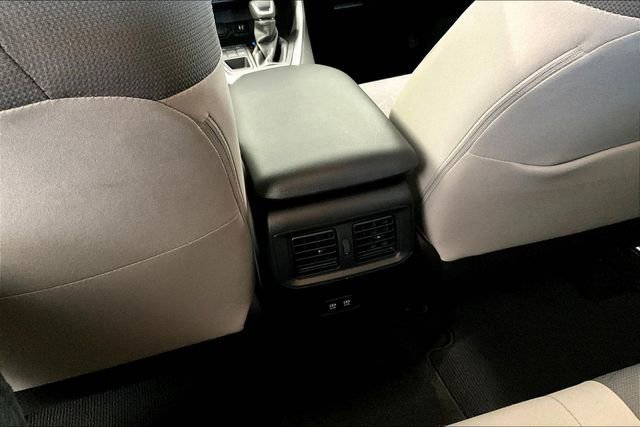 Used 2019 Toyota RAV4 XLE w/ Convenience Package image 10