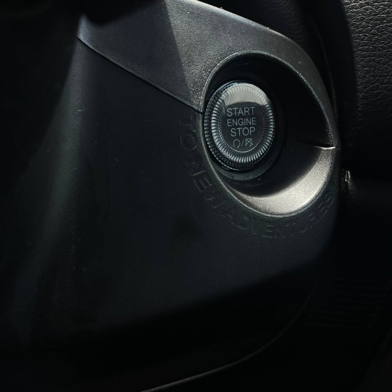 Used 2023 Jeep Renegade Latitude AWD/4WD image 16
