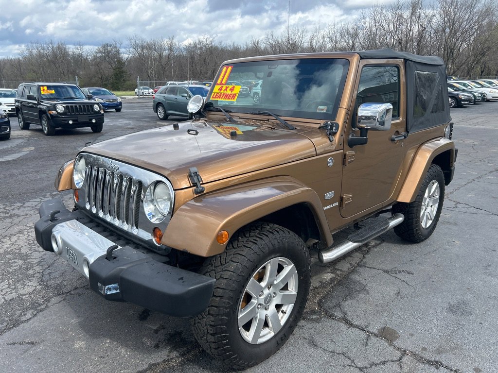 Used 2011 Jeep Wrangler Sahara w/ Dual Top Group AWD/4WD image 2